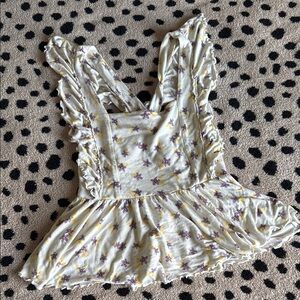 SIZE M Women’s Floral Ruffle Urban Outfitters Top